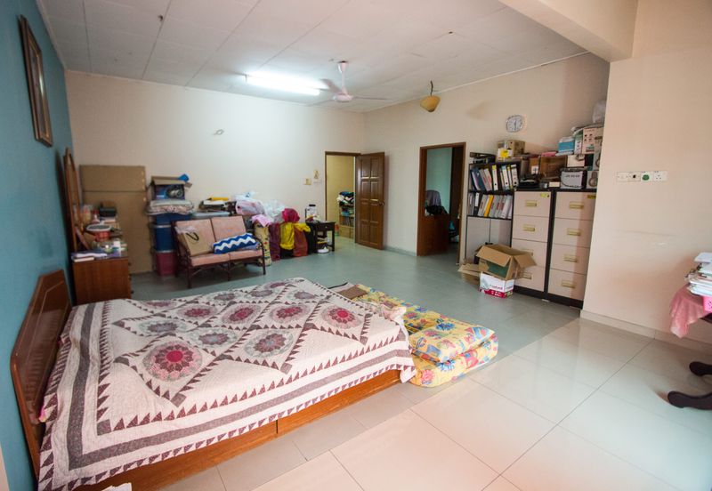 SL 4, Bandar Sungai Long