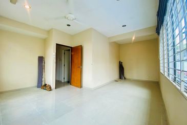 Taman Desa, Kuala Lumpur Corner Terrace House