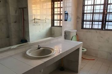 SL 2, Bandar Sungai Long