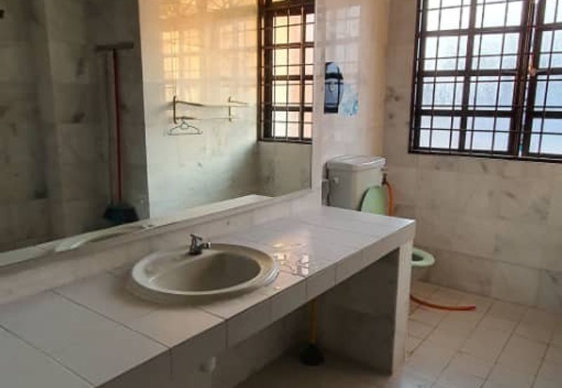 SL 2, Bandar Sungai Long