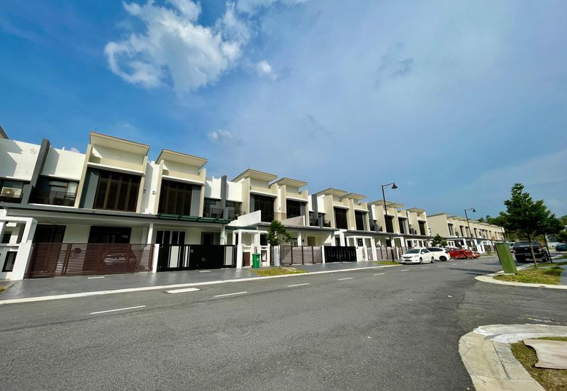Bandar Kinrara 8