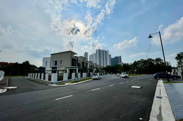 Bandar Kinrara 8