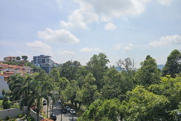 Pinggiran Bukit Segar 