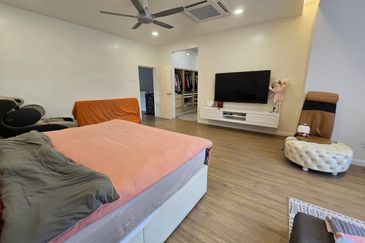 Bandar Sungai Long, Selangor Semi-D House