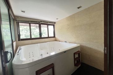 Pinggiran Bukit Segar 