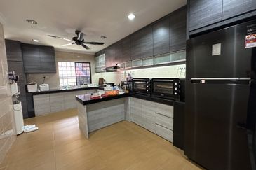 SL 2, Bandar Sungai Long