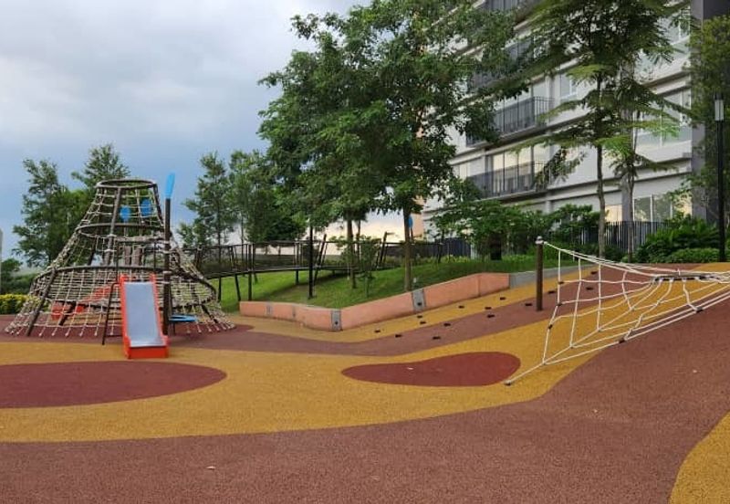 Lakefront Condominium | Emerald Hills @ Alam Damai