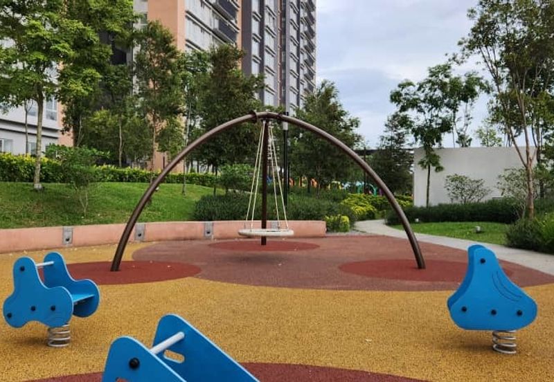 Lakefront Condominium | Emerald Hills @ Alam Damai