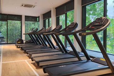 Lakefront Condominium | Emerald Hills @ Alam Damai