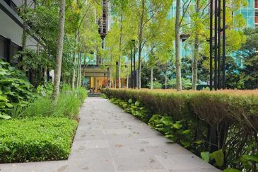 Lakefront Condominium | Emerald Hills @ Alam Damai