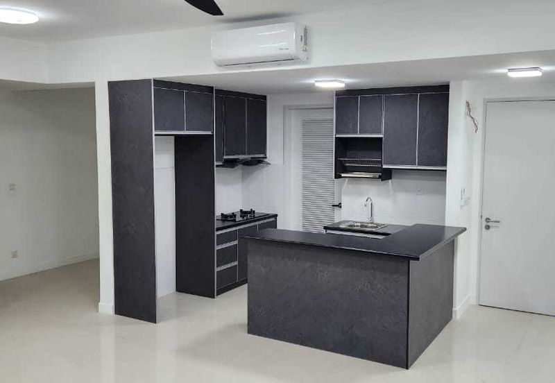 Lakefront Condominium | Emerald Hills @ Alam Damai