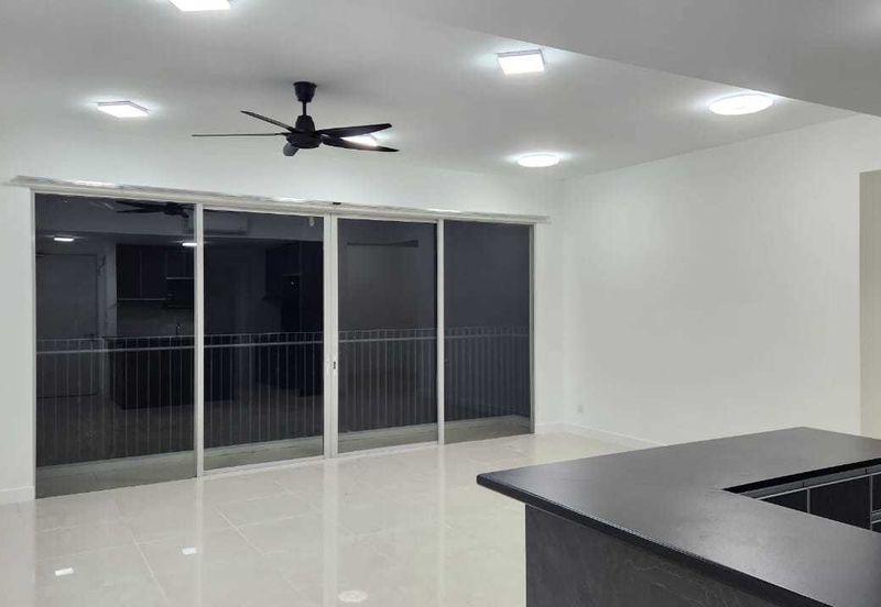 Lakefront Condominium | Emerald Hills @ Alam Damai