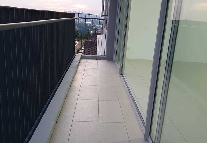 Lakefront Condominium | Emerald Hills @ Alam Damai