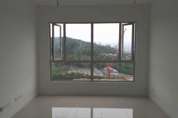 Lakefront Condominium | Emerald Hills @ Alam Damai