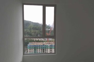 Lakefront Condominium | Emerald Hills @ Alam Damai
