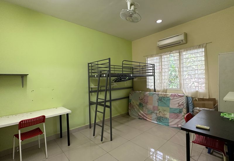 Taman Taynton (Taynton View)