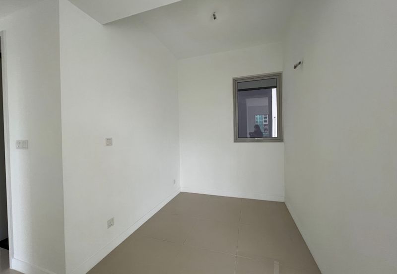 Lakefront Condominium | Emerald Hills @ Alam Damai