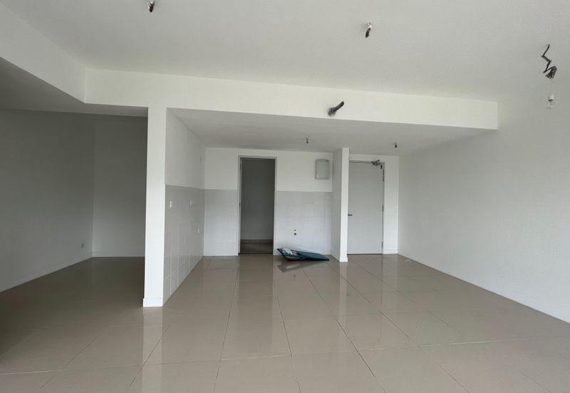 Lakefront Condominium | Emerald Hills @ Alam Damai