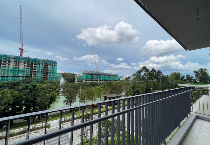 Lakefront Condominium | Emerald Hills @ Alam Damai