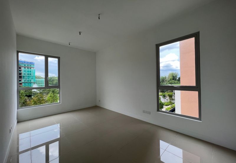 Lakefront Condominium | Emerald Hills @ Alam Damai