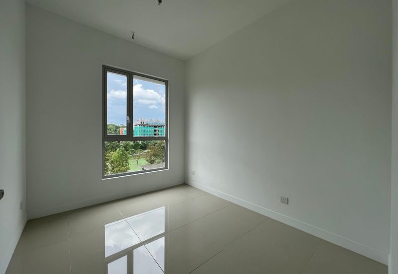 Lakefront Condominium | Emerald Hills @ Alam Damai