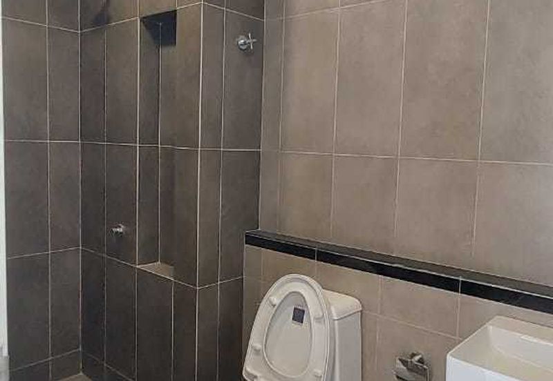 Lakefront Condominium | Emerald Hills @ Alam Damai