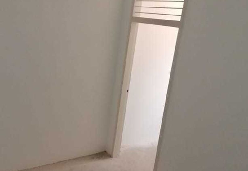 Lakefront Condominium | Emerald Hills @ Alam Damai