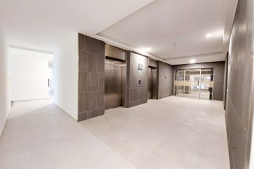 Lakefront Condominium | Emerald Hills @ Alam Damai