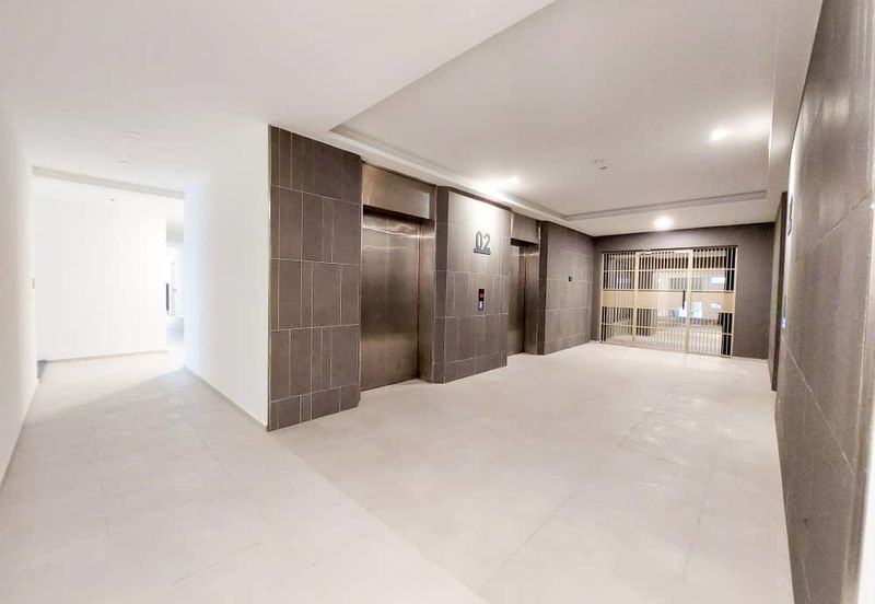 Lakefront Condominium | Emerald Hills @ Alam Damai