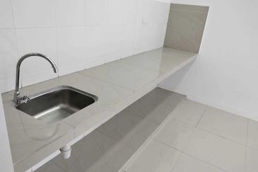 Lakefront Condominium | Emerald Hills @ Alam Damai