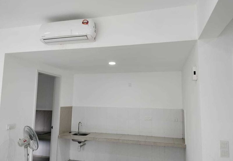 Lakefront Condominium | Emerald Hills @ Alam Damai