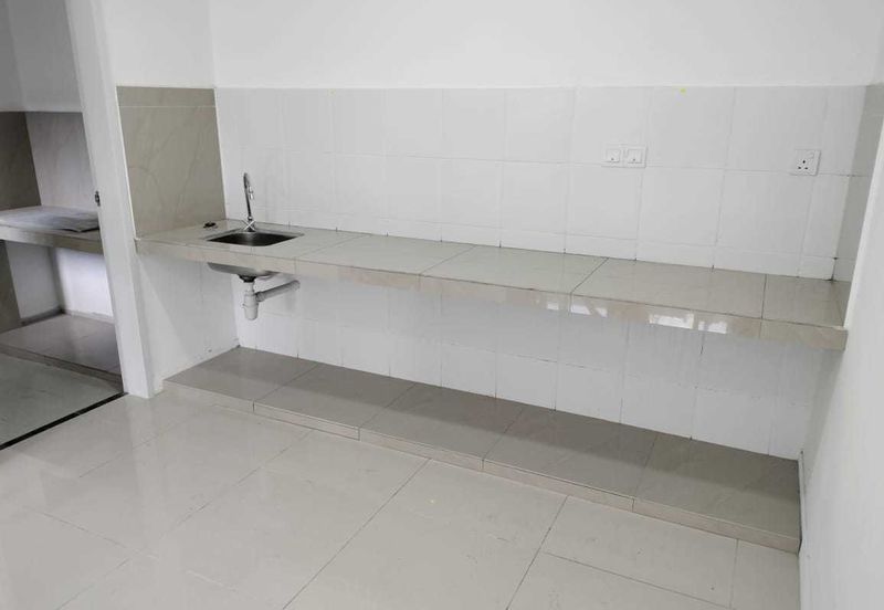 Lakefront Condominium | Emerald Hills @ Alam Damai