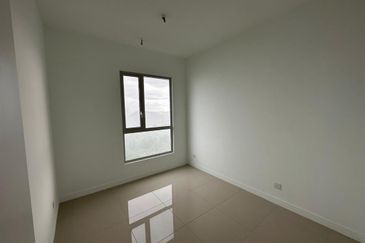 Lakefront Condominium | Emerald Hills @ Alam Damai