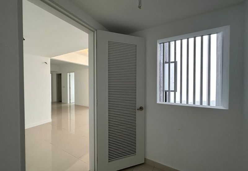 Lakefront Condominium | Emerald Hills @ Alam Damai