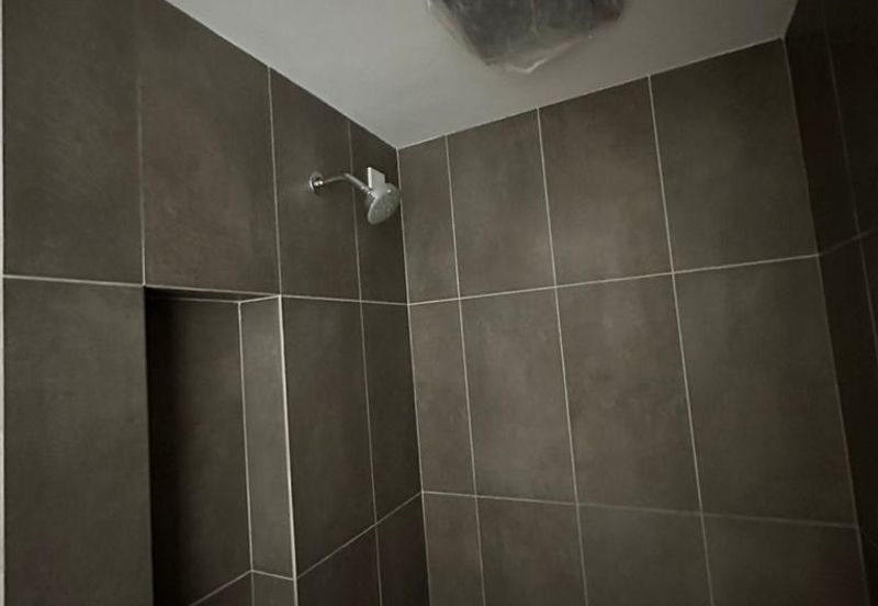 Lakefront Condominium | Emerald Hills @ Alam Damai