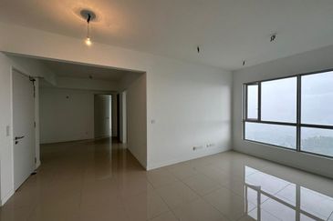 Lakefront Condominium | Emerald Hills @ Alam Damai