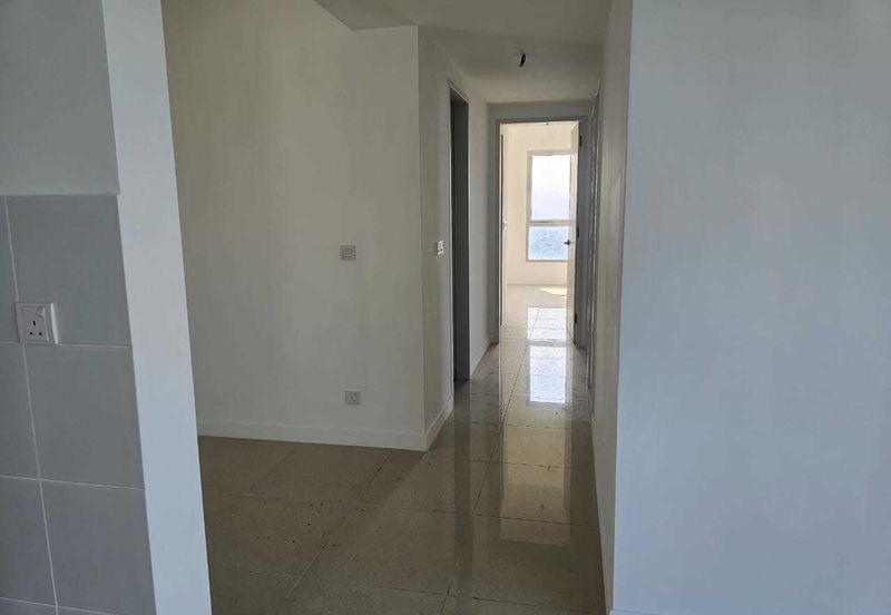 Lakefront Condominium | Emerald Hills @ Alam Damai