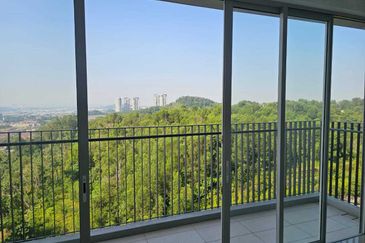 Lakefront Condominium | Emerald Hills @ Alam Damai