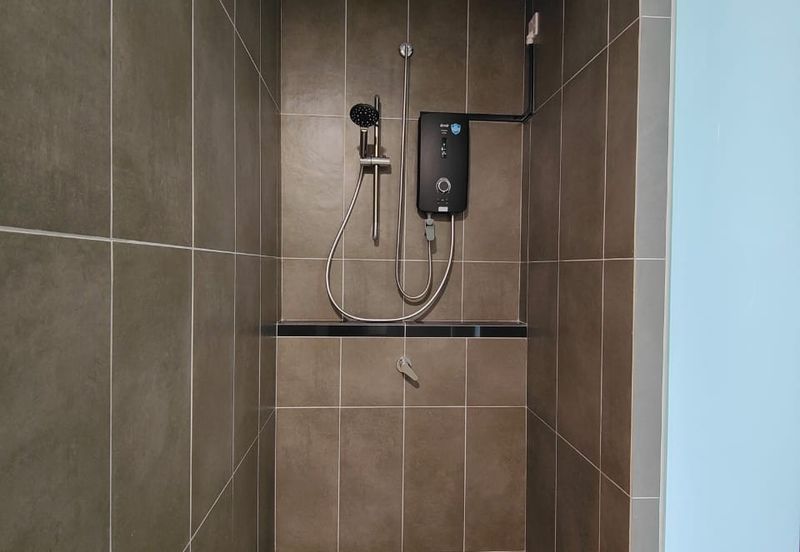 Lakefront Condominium | Emerald Hills @ Alam Damai