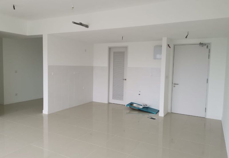 Lakefront Condominium | Emerald Hills @ Alam Damai