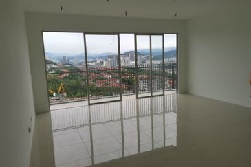 Lakefront Condominium | Emerald Hills @ Alam Damai