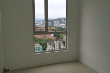 Lakefront Condominium | Emerald Hills @ Alam Damai