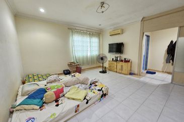 Bandar Tun Hussein Onn