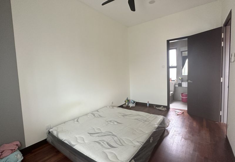 Tiara Hills, Taman Taynton View