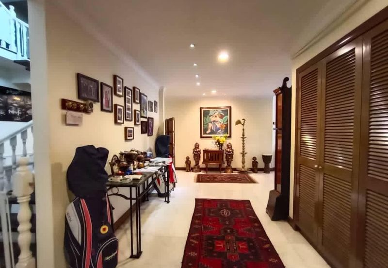 Lorong Taman Pantai 1