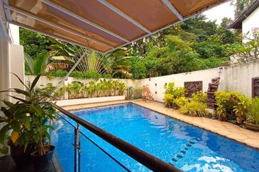 Lorong Taman Pantai 1