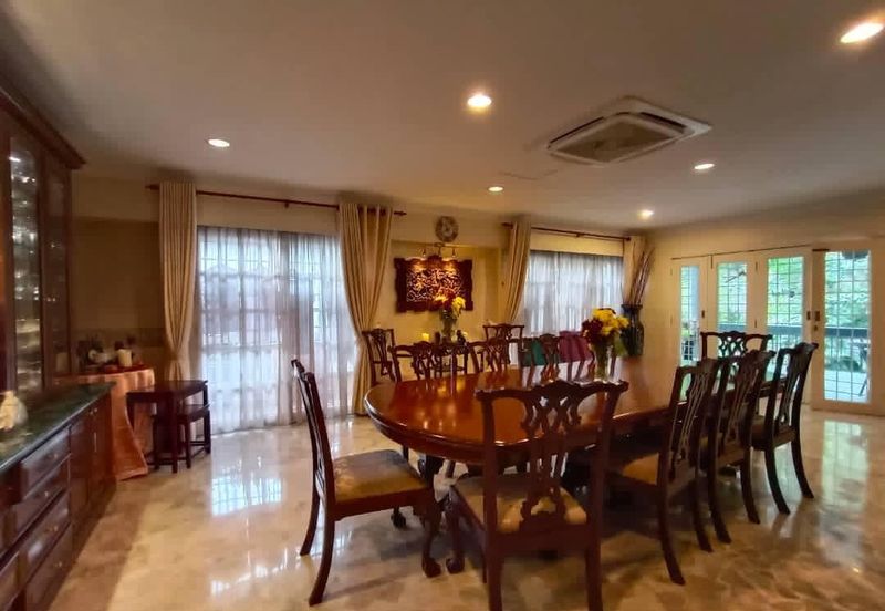 Lorong Taman Pantai 1