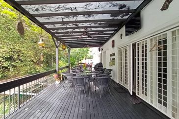 Lorong Taman Pantai 1