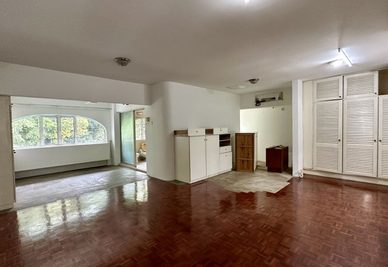 Lorong Taman Pantai 1