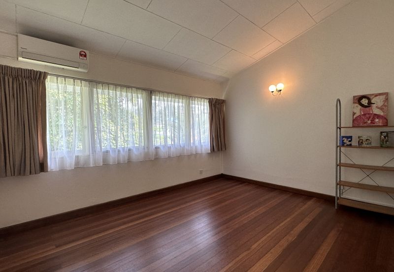 Lorong Taman Pantai 4